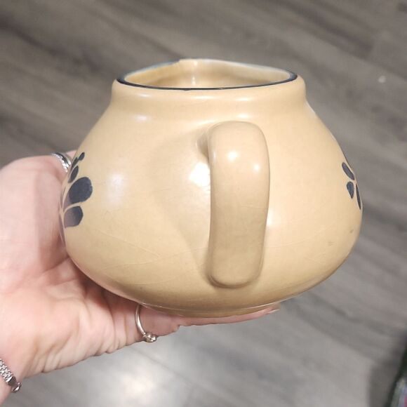 Vintage Small Creamer/Gravy Container - Picture 6 of 7